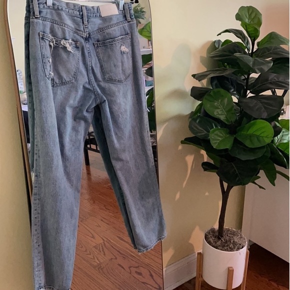 Pistola Presley '90s Roller Med Wash High-Rise Distressed Jeans. - Picture 10 of 15